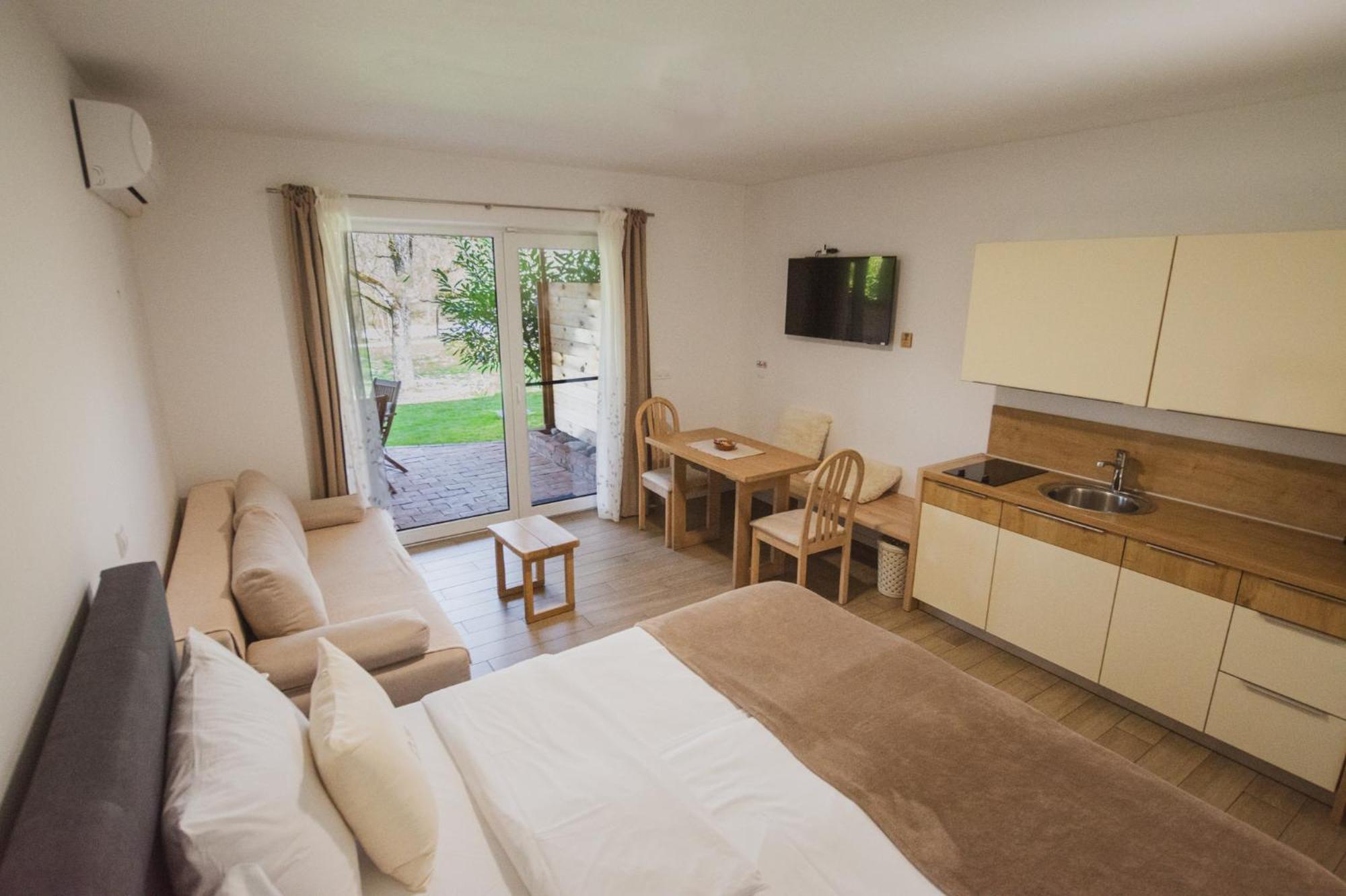Pr'Fik Apartments Kranj Oda fotoğraf